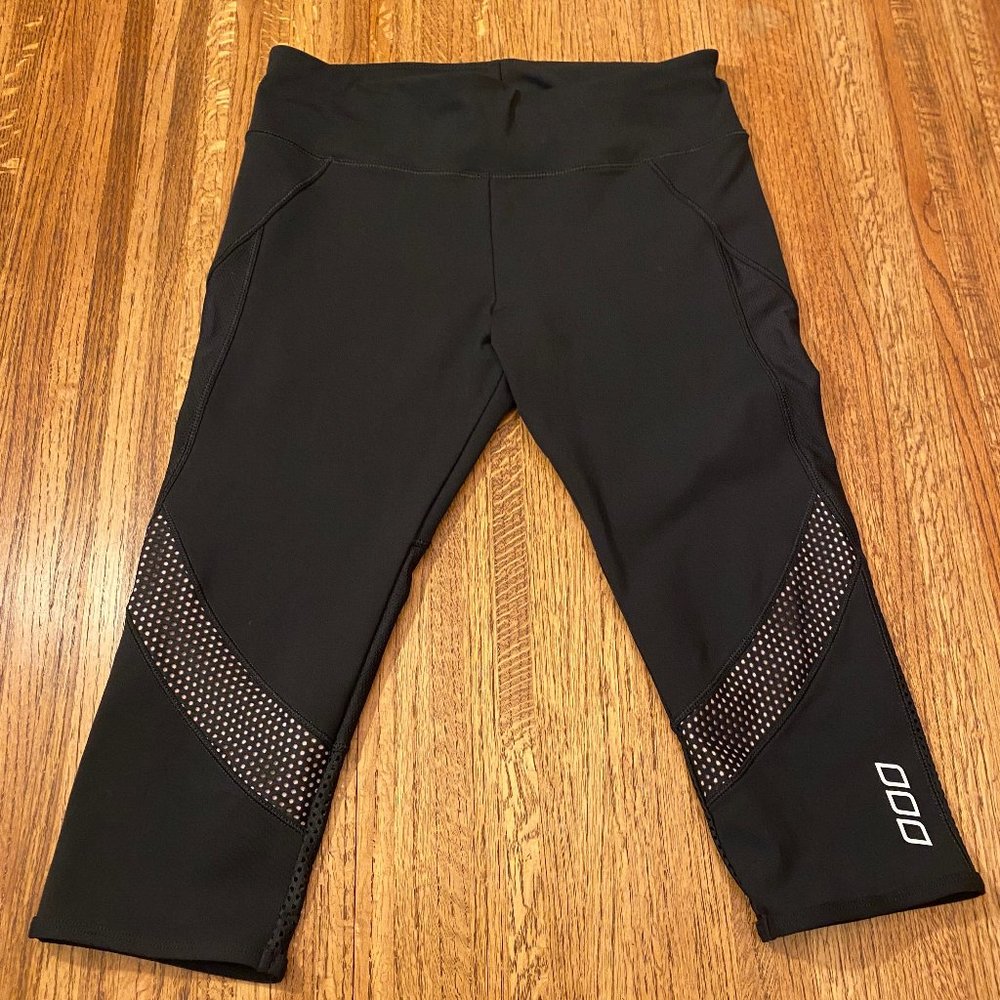 Lorna Jane Cropped Leggings Women’s Sz S Black Mesh